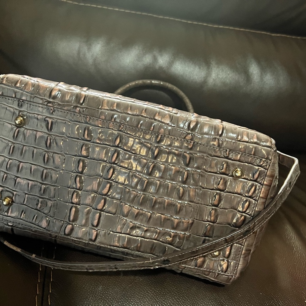 Brahmin Brown/gold Crocodile Embossed Shoulder Bag - Picture 4 of 7